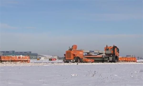 Snow clearing  Warsawa Airport